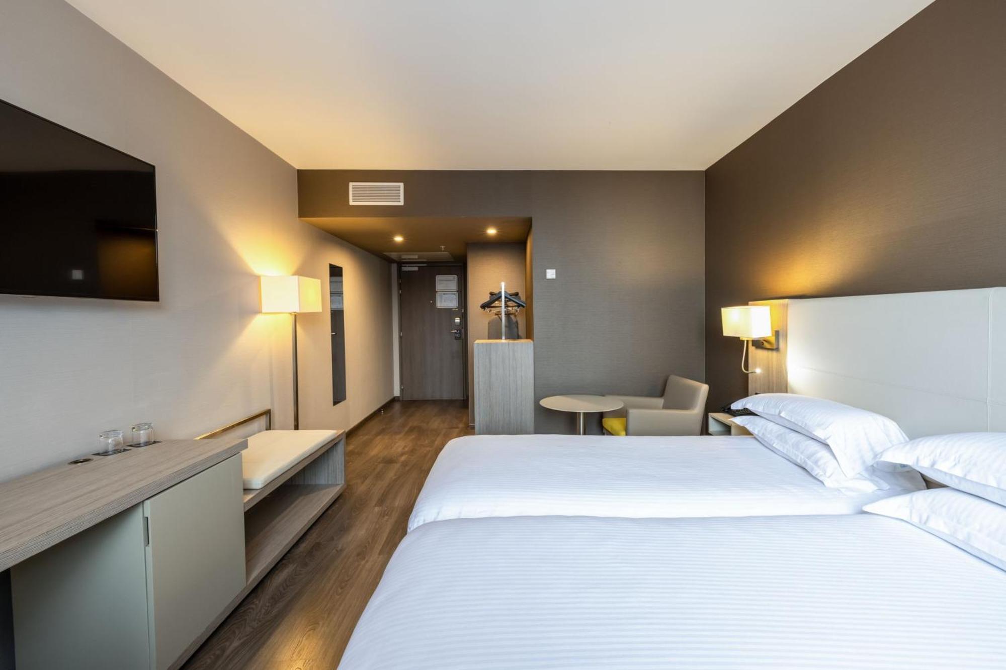 Ac Hotel By Marriott Marseille Prado Velodrome Zewnętrze zdjęcie
